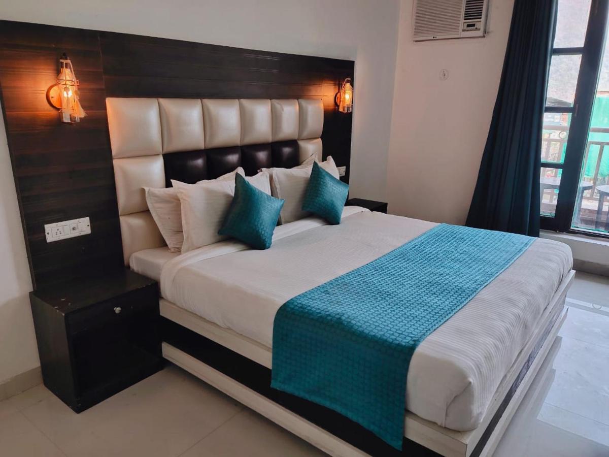 Hotel Rishikesh Inn By Rfh Екстер'єр фото